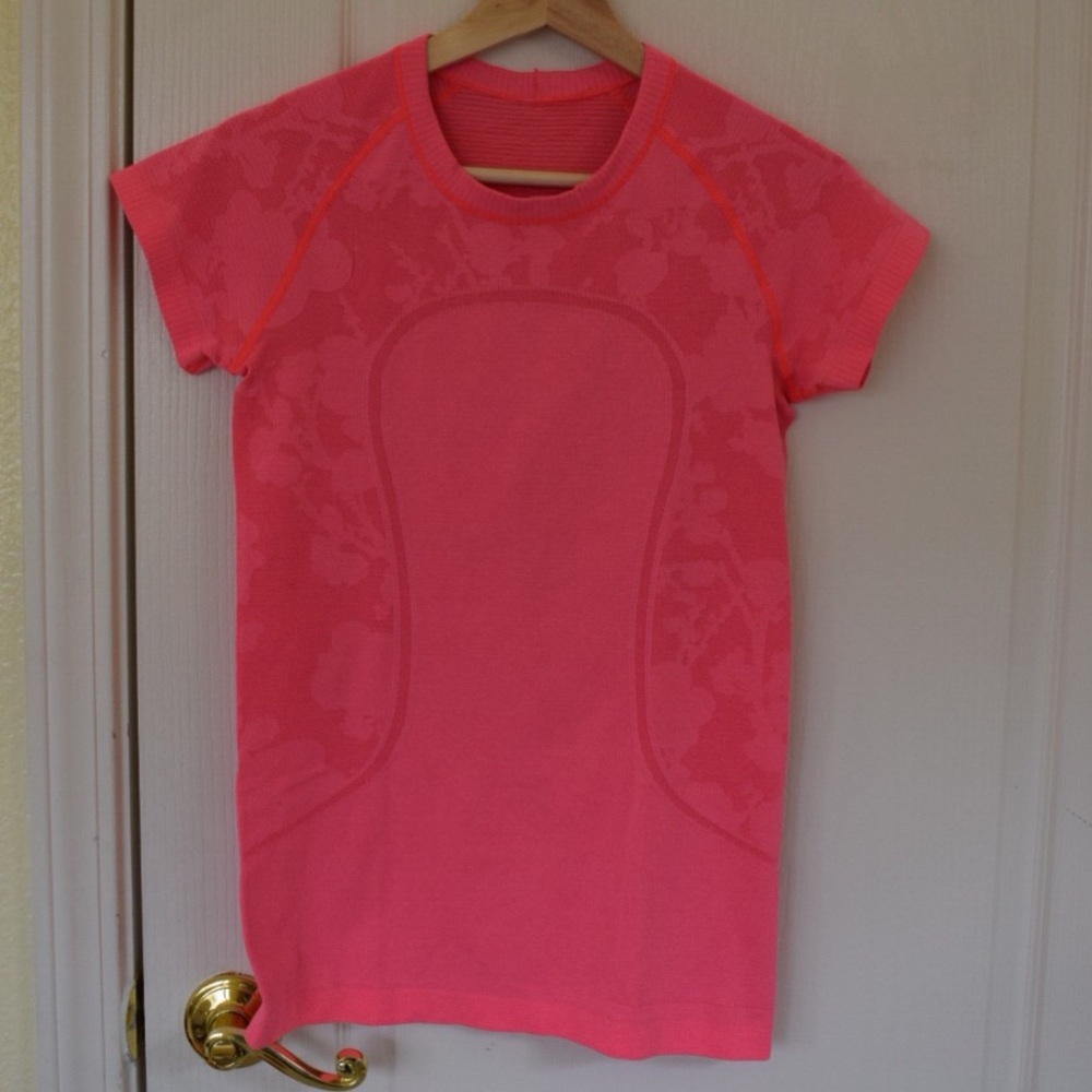 **Like NEW** Lululemon Swiftly Tee Sz 6